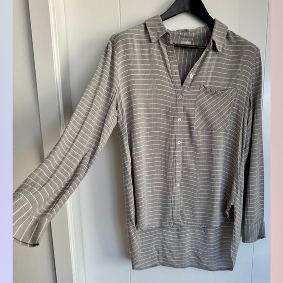 Charli Gray Checkered Long Sleeve Blouse – Size US 8 - Picture 3 of 4